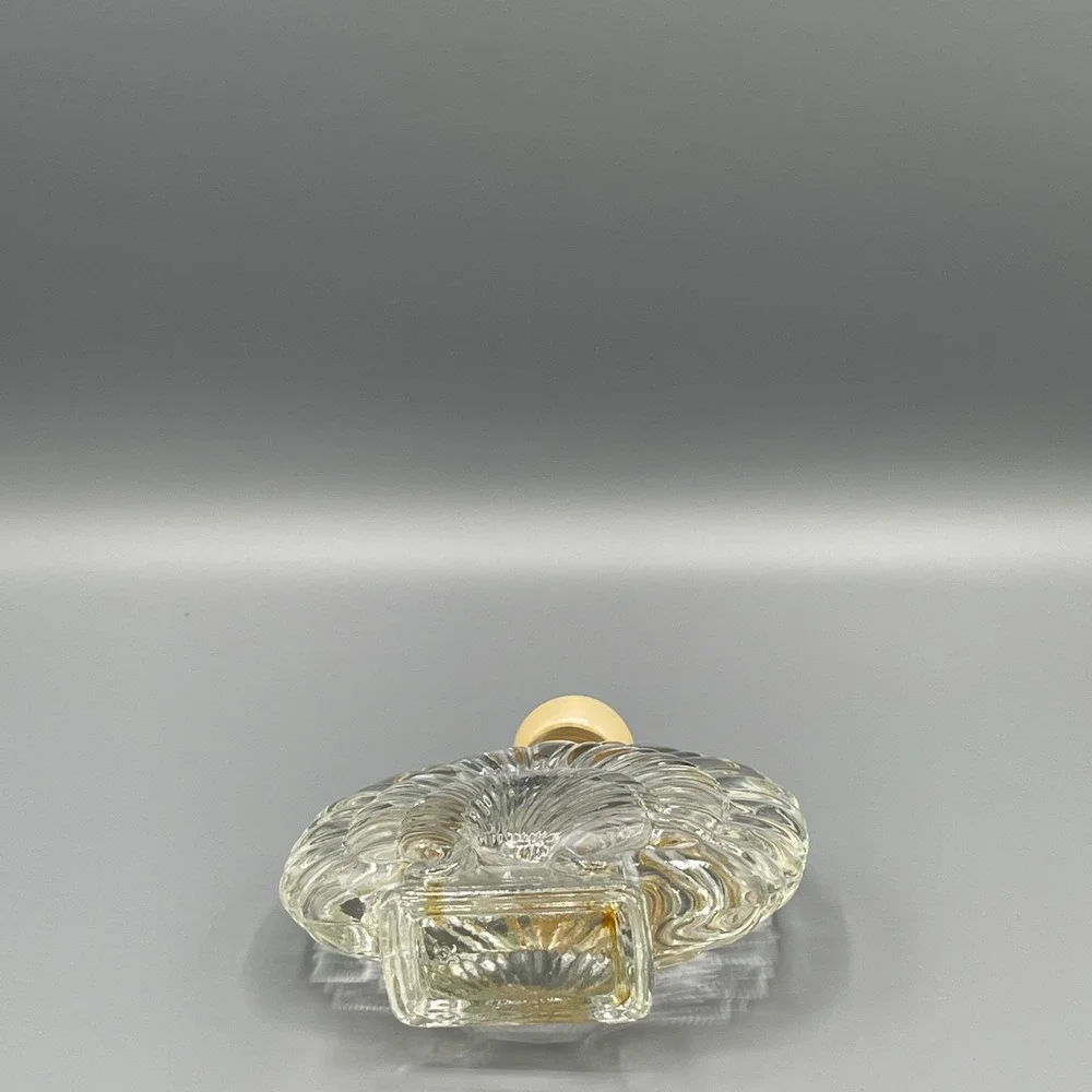 Vintage 1973 Avon Skin So Soft Bath Oil Bottle Embossed Birds Full & Unused - Picture 5 of 6